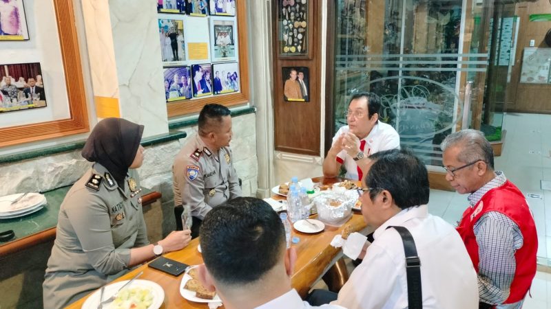 Cooling System Jelang Pemilu 2024, Kasat Binmas Polrestabes Medan Anjangsana ke Tokoh Masyarakat