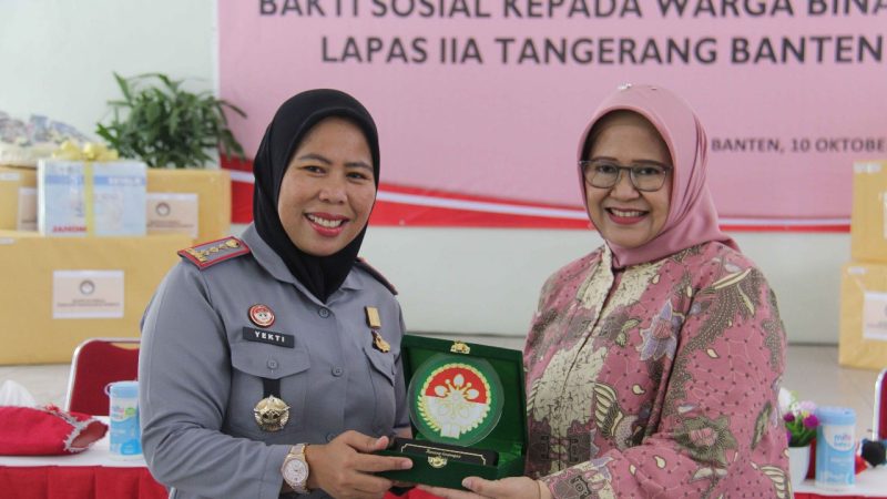 Berbagi Kasih Melalui Baksos DWP Baranahan Kemhan RI Bersama Lapas Kelas IIA Tangerang