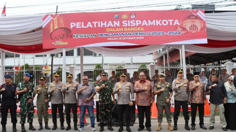 Siap Amankan Pemilu 2024, Polisi Gelar Simulasi Sismpamkota di KPU Sumut