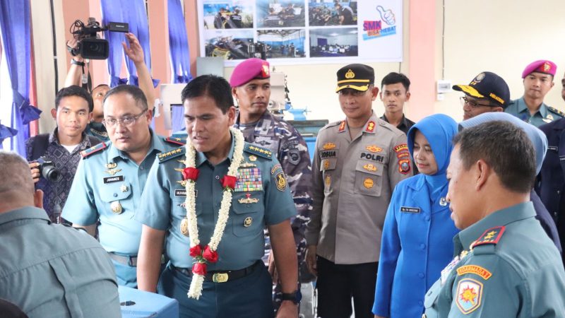 Kapolres Pelabuhan Belawan Hadiri Peresmian Gedung SMK Hang Tuah oleh Kasal dan Ketua Umum Jalasenastri