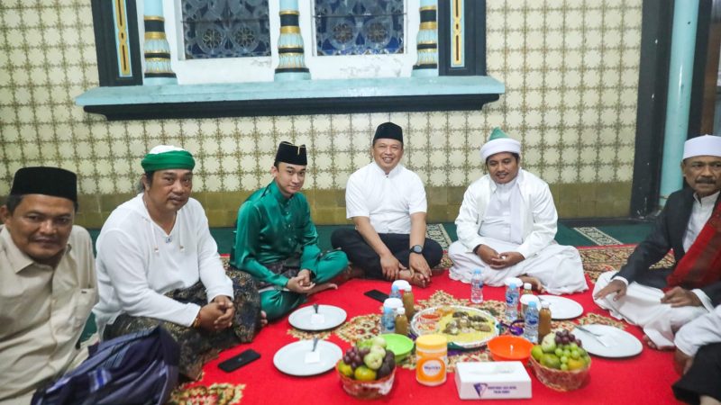 Kapolda Sumut bersama Ratusan Santri Hadiri Pembacaan Yasin 41 Ratib Al Hadad