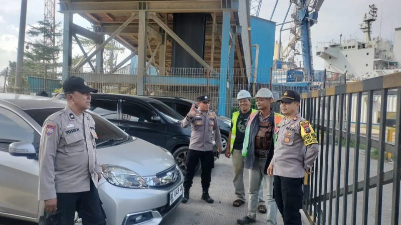 Sat Binmas Polres Pelabuhan Belawan Sosialisasikan Pemilu Damai kepada Buruh Bongkar Muat