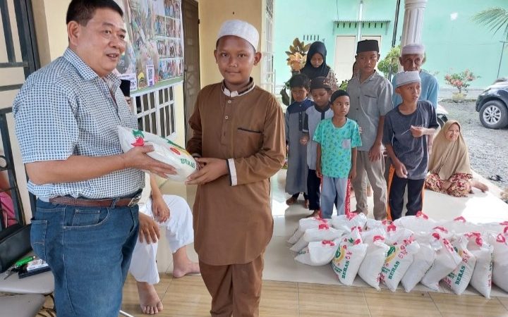 Edisi ke 222, KSJ Gandeng Ahli Syaraf Shinse Tan Salurkan Sedekah di Tebing Tinggi