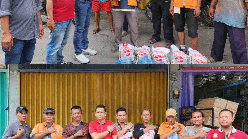 Jumat Barokah Pewarta Terus Berlanjut, Berikan Sembako ke Juru Parkir dan Penjaga Malam