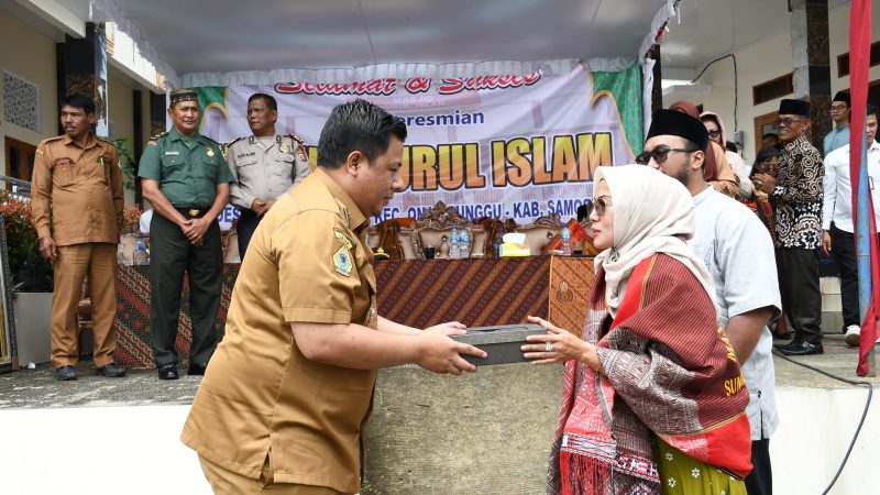 Bupati Samosir Resmikan Masjid Nurul Islam
