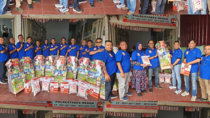 Jelang Nataru, Ketua Pewarta Bagikan Parsel dan Sembako kepada Pengurus dan Anggota Beragama Nasrani