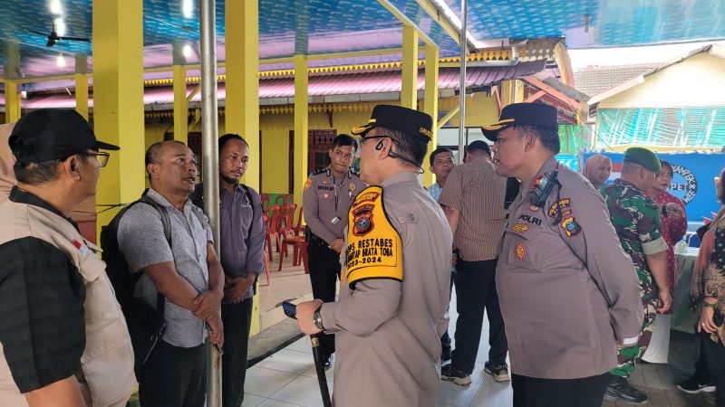 Pastikan Keamanan Logistik Pemilu di PPK, Kapolrestabes Medan Lakukan Monitoring dan Pengecekan 4 Kecamatan