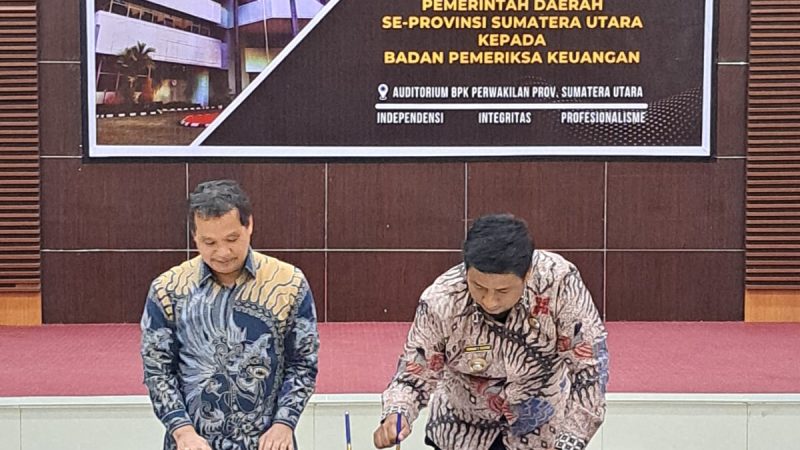 Bupati Samosir Serahkan Laporan Keuangan Unaudited Pemkab Samosir 2023 ke BPK RI Perwakilan Sumut.