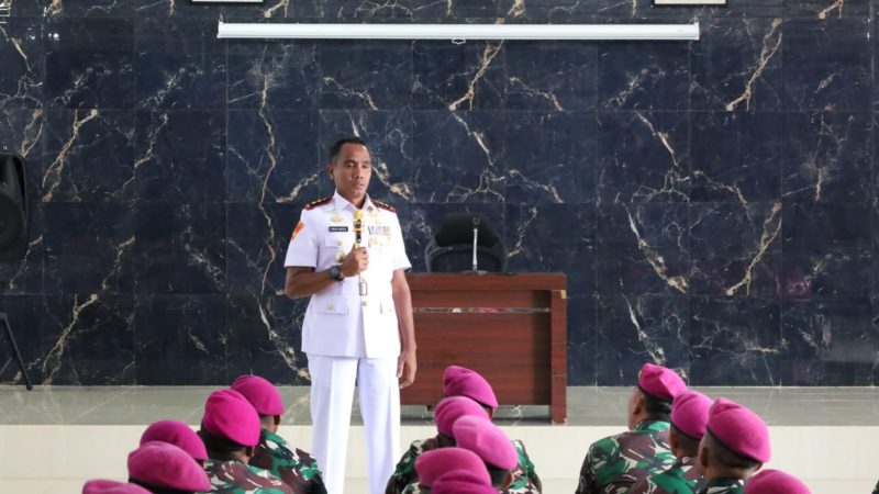 Danyonmarhanlan I Berikan Jam Komandan Kepada Prajuritnya