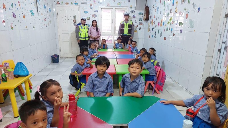 Sat Lantas Polres Pelabuhan Belawan Gelar “Polisi Sahabat Anak” Kepada Murid TK