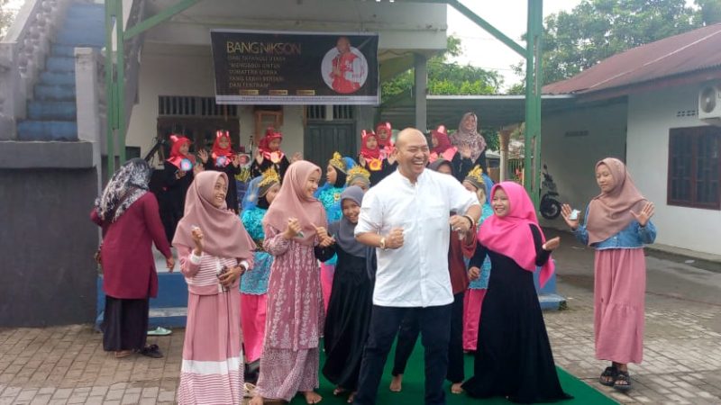 Cagubsu Nikson Nababan Sambangi Warga Langkat