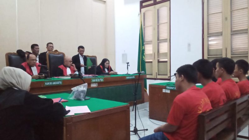 Terjerat Kasus Tawuran, Lima Mahasiswa FT UHN Medan Dituntut 3 Tahun Penjara