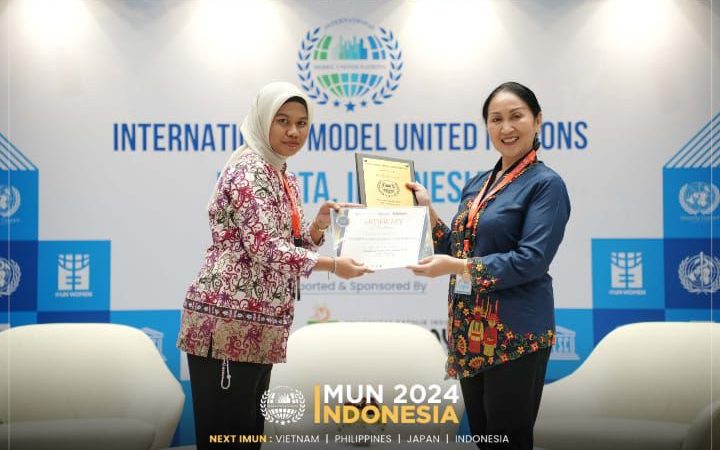 Mahasiswi STIH Graha Kirana Salsabyla Harahap Raih Best Delegate di Ajang IMUN Conference 2024