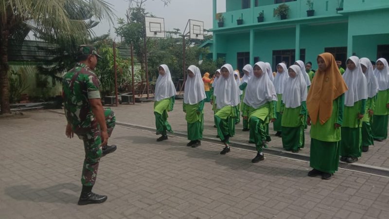 Masa Pengenalan Lingkungan Sekolah Siswa /Siswi SMP IT Aisyah Maksum Melakukan Kegiatan Wasbang dan latihan baris berbaris