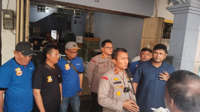 Giat Jumat Barokah Bakti Musik Salurkan 200 Paket Sembako Untuk Masyarakat Kurang Mampu