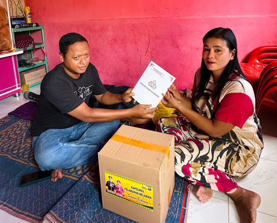Kapolres Pelabuhan Belawan Berikan Bantuan Kepada Korban Perampokan