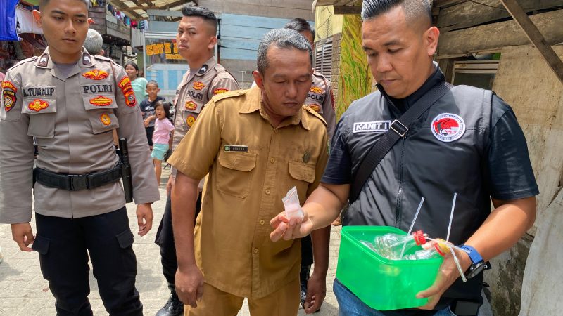 Satresnarkoba Polrestabes Medan Gerebek Sarang Narkoba di Kampung Badur 1 Pengedar dan 3 Pengguna Narkoba Diringkus