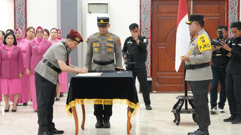 Kapolda Sumut Lantik Kapolrestabes Medan, Direktur Reserse Siber dan Sejumlah Kapolres