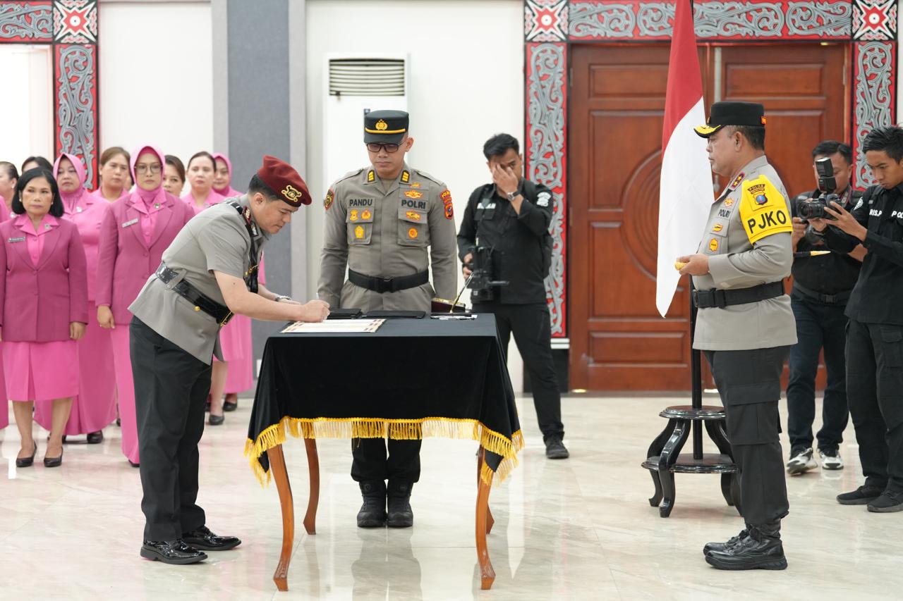 Kapolda Sumut Lantik Kapolrestabes Medan, Direktur Reserse Siber dan Sejumlah Kapolres