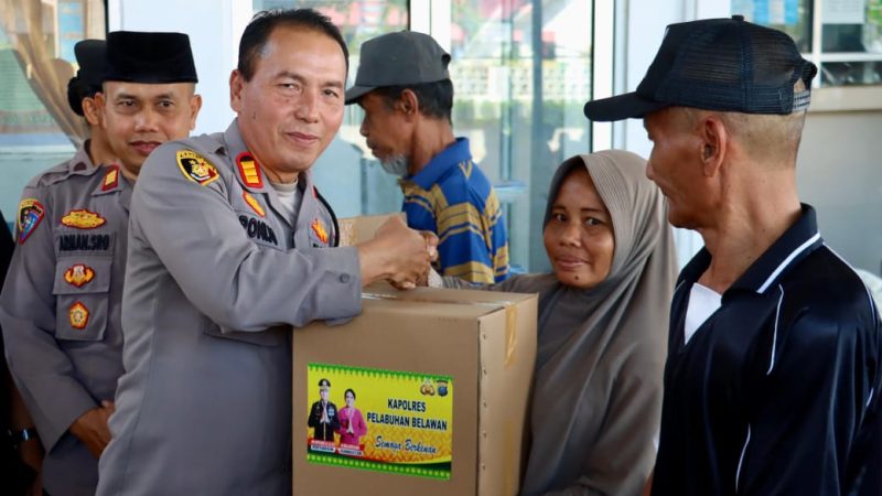 Polres Pelabuhan Belawan Gelar Jumat Curhat dan Berkah di Kantor Camat Belawan