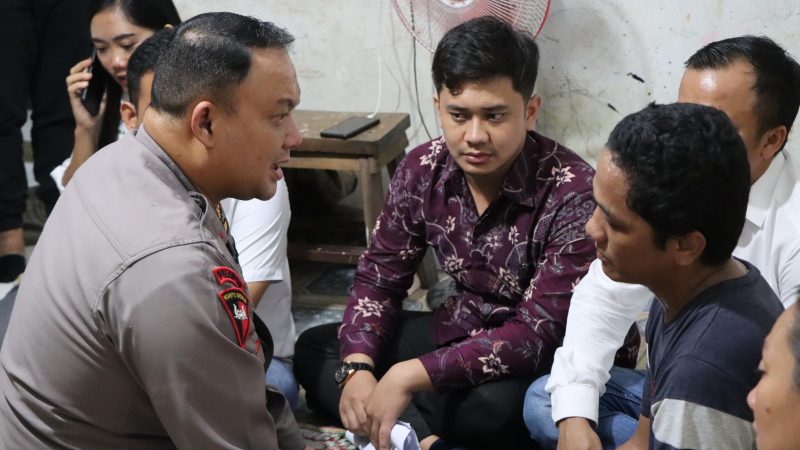 Wakapolrestabes Medan Kunjungi Orangtua Tiga Abang Adik Korban Penikaman Tetangga
