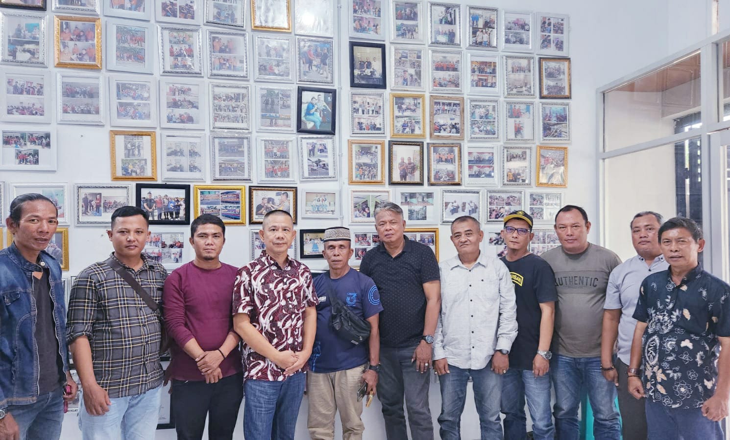 Pewarta Polrestabes Medan Jumat Barokah Sekaligus Syukuran Makan Bersama Pengurus dan Anggota