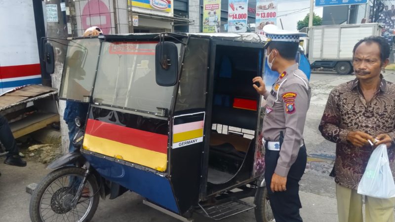 Kompol Andika Purba Himbau Warga Kota Medan untuk Tertib Lalu Lintas Jelang Nataru