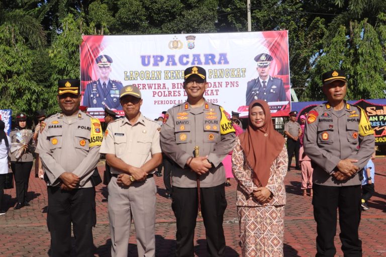 Awali Tahun 2025, Kapolres Langkat Pimpin Upacara Kenaikan Pangkat Personel