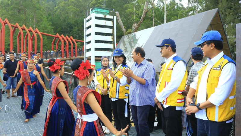Wamen PU RI Kunjungi Objek Wisata Kabupaten Samosir