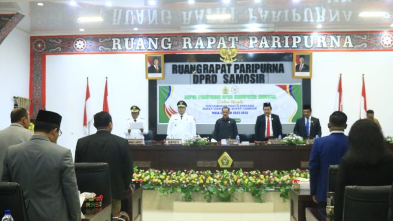 Bupati Samosir Vandiko T. Gultom dan Wakil Bupati Ariston Tua Sidauruk Menyampaikan Pidato Perdana