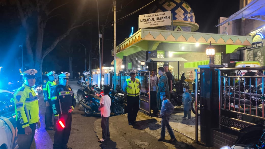 Polres Samosir Pastikan Sholat Tarawih Berlangsung Aman dan Khidmat