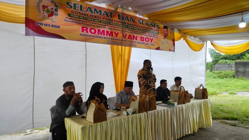 1Sosper Anggota DPRD Medan Rommy Van Boy Ajak Warga Tertib Administrasi Kependudukan
