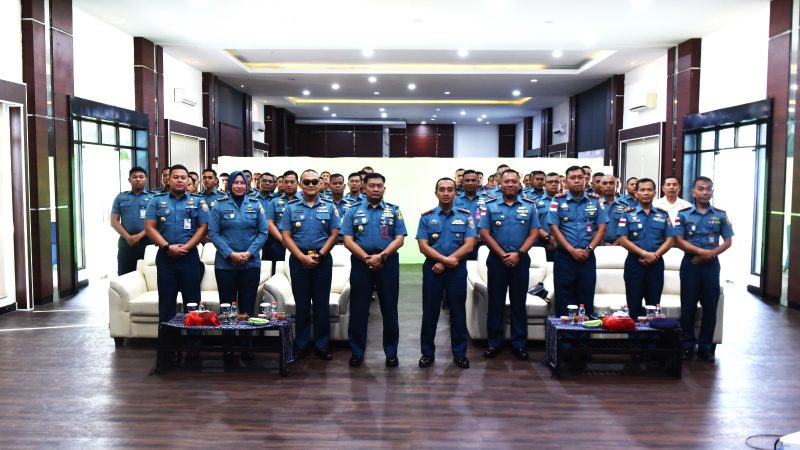 Prajurit Yonmarhanlan I Ikuti Sosialisasi Hukum Militer Di Mako Lantamal I