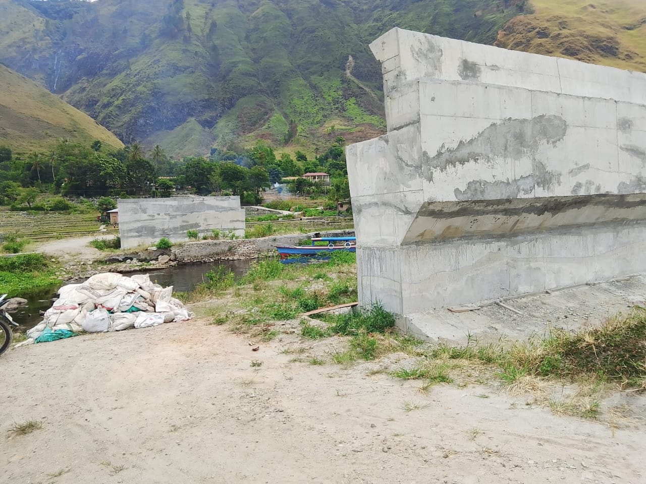 Janji yang Terbengkalai: Proyek Jalan Darat ke Hasinggaan Terhenti Usai Pilkada