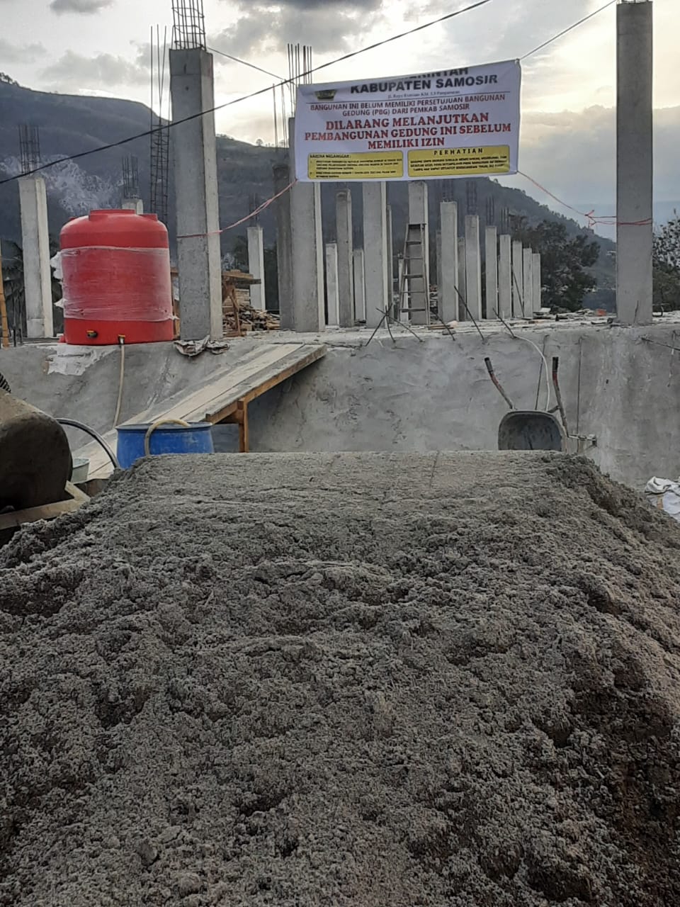 Potensi PAD yang Hilang: Bangunan Tanpa Izin dan Kegagalan OPD