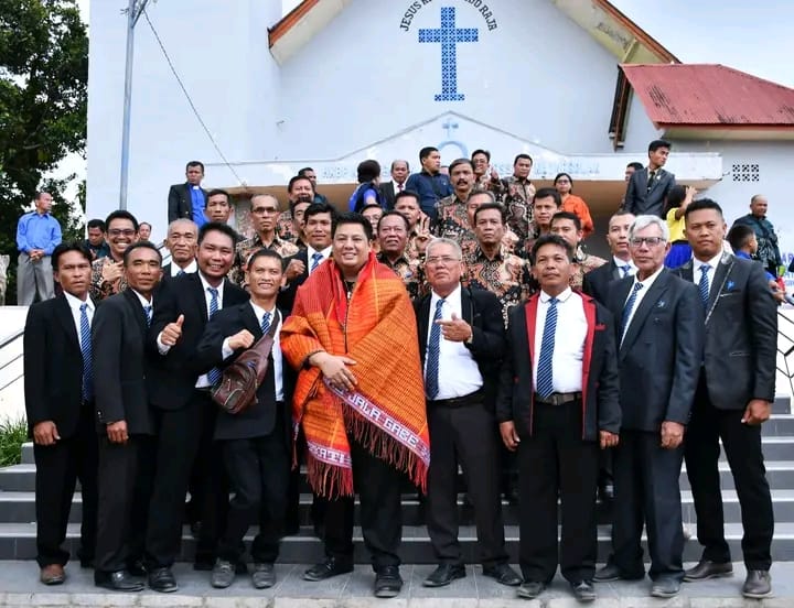 Bupati Samosir Apresiasi Peran Kaum Ama HKBP, Tekankan Pentingnya Iman dalam Keluarga