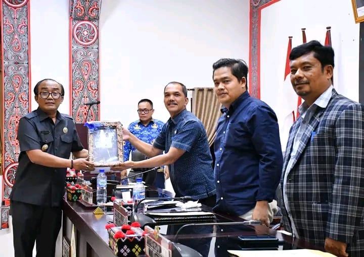 Wakil Bupati Samosir Sampaikan Nota Pengantar APBD 2026, Harap Kerjasama dengan DPRD