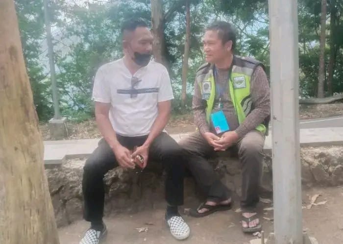 PETUGAS PARKIR MENARA PANDANG TELE DILEPAS , “Kami Takut Tak Bisa Makan”