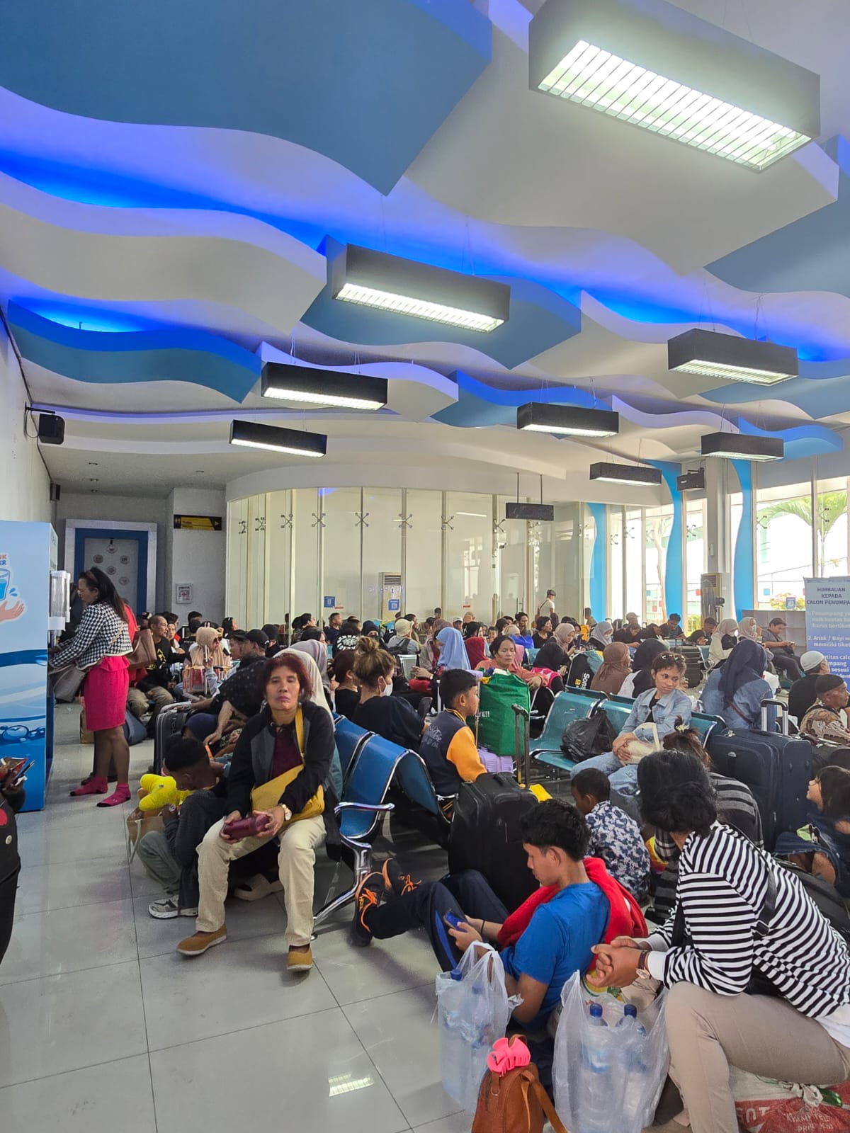 Penumpang kapal laut melalui Pelabuhan Belawan hingga H -6 mencapai 13.084 orang