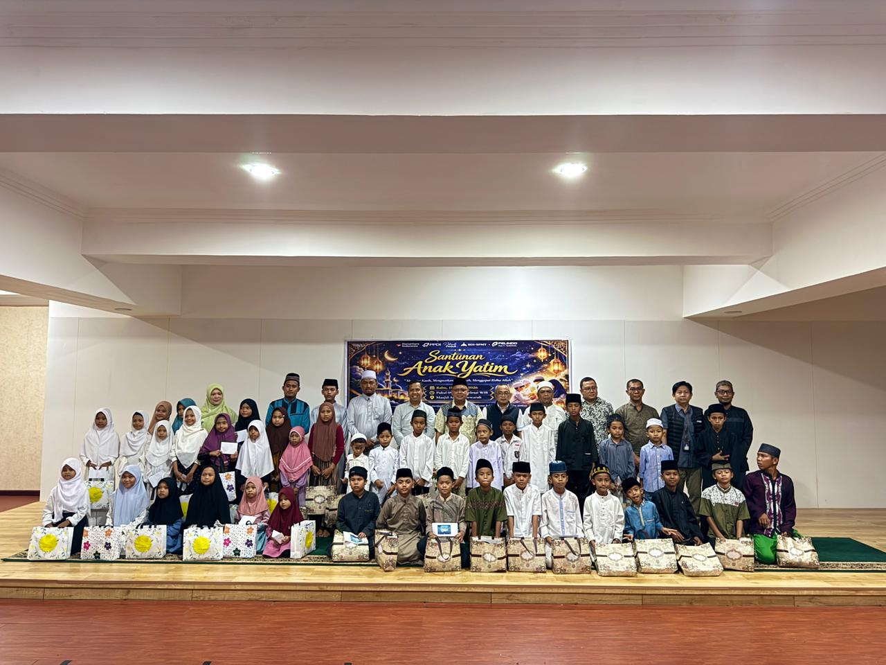 2.100 anak yatim terima santunan dari  PT Pelabuhan Indonesia (Pelindo) Regional 1