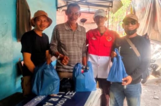 PWRI Deli Serdang Bagi Bingkisan