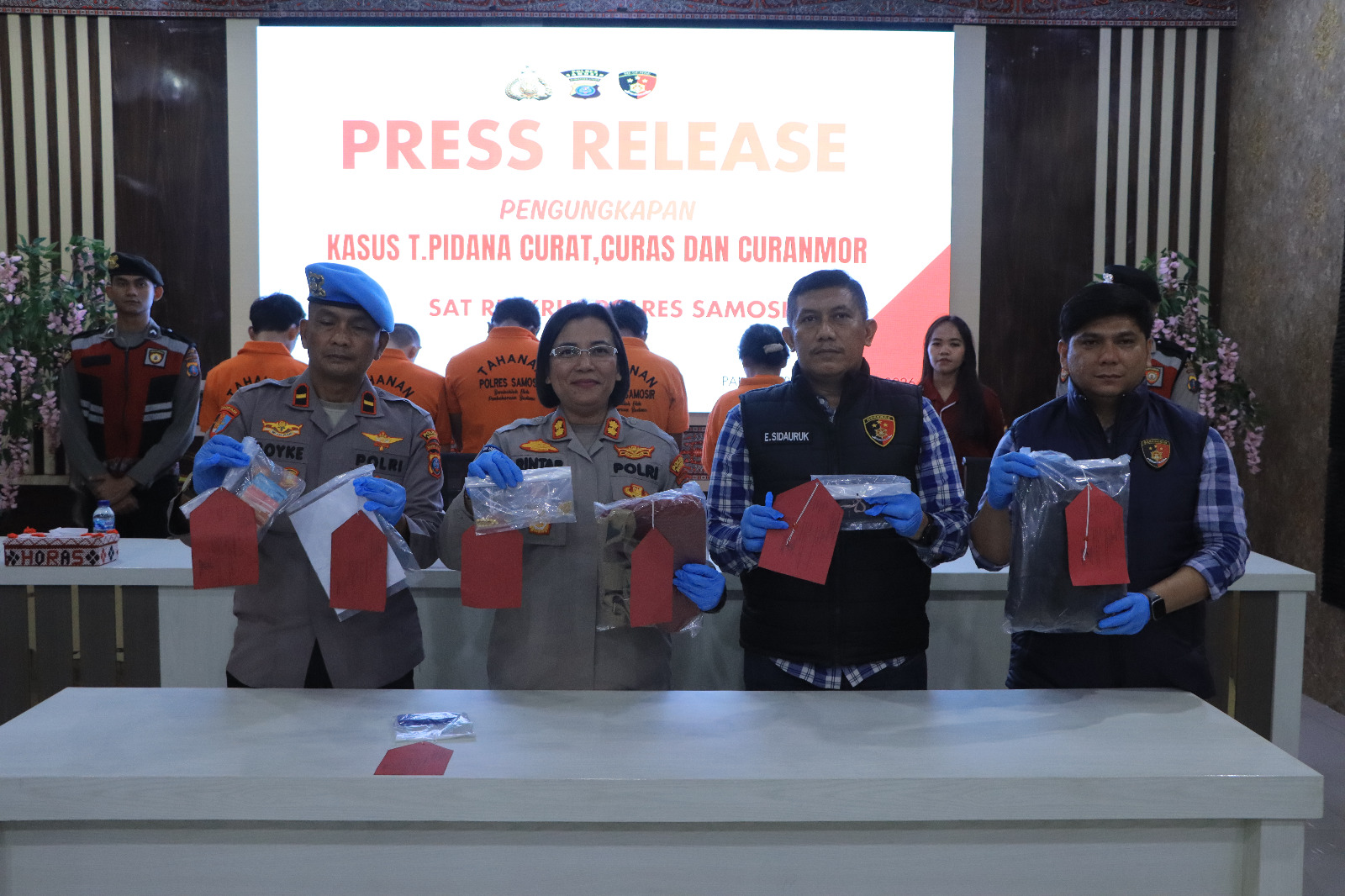Polres Samosir Ungkap 3 Kasus Pencurian, 6 Tersangka Diamankan