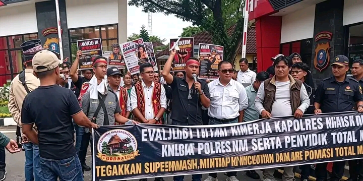 ” Aksi Jilid II di Mapolda Sumut: Kinerja Polres Nias Dipertanyakan, Minta Pencopotan dan Reformasi Total “