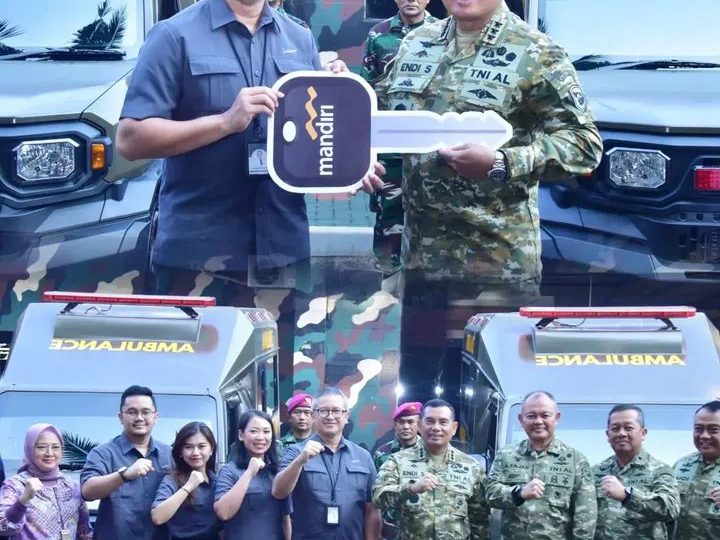 Sinergi TNI AL dan Bank Mandiri Makin Kuat, Pangkormar Terima Kendaraan Ambulans Operasional