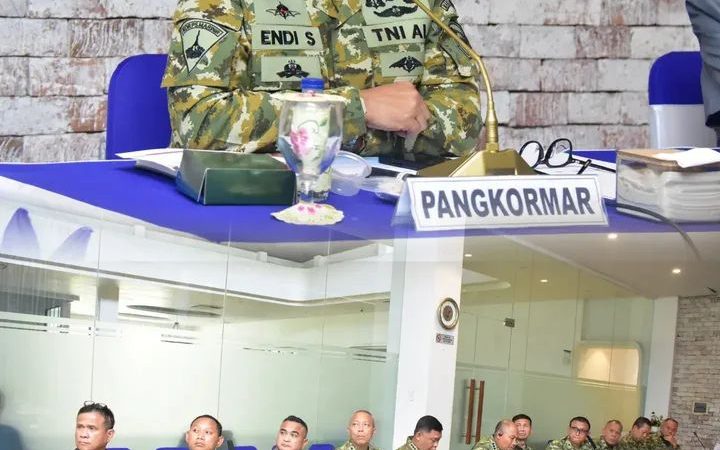 Pangkormar Pimpin Presentasi Radio Taktis TRK-16VL, Perkuat Modernisasi Komunikasi Tempur Korps Marinir dengan Produk Dalam Negeri