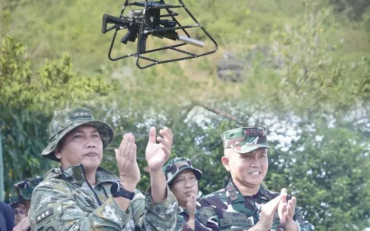 Pangkogabwilhan I Apresiasi Latihan Prajurit Pasmar 1  ‎