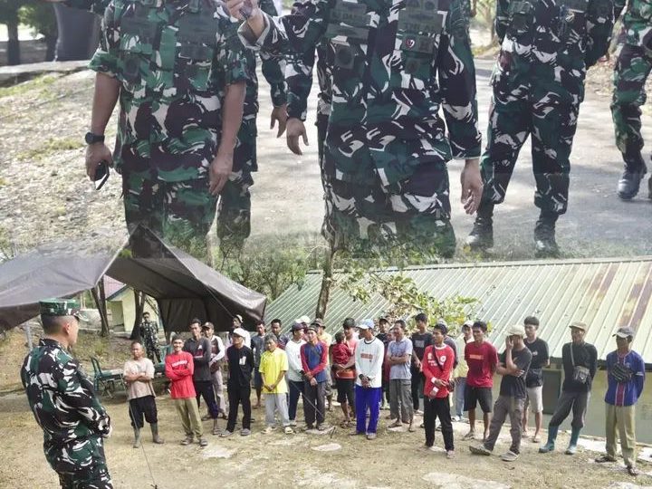 Prajurit Pasmar 1 Gelar Bakti Sosial Saat Latihan Tempur