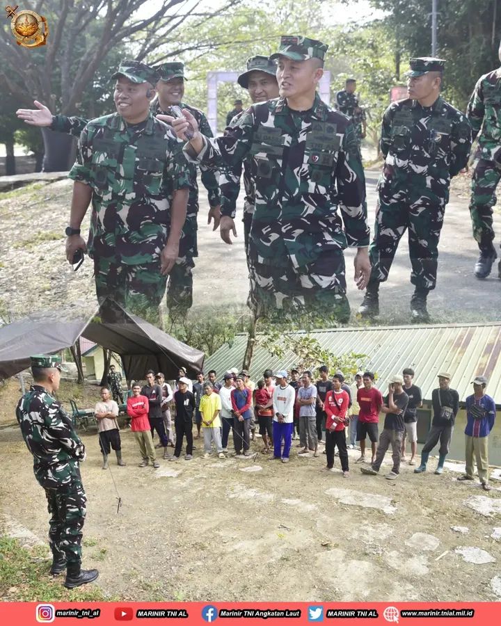 Prajurit Pasmar 1 Gelar Bakti Sosial Saat Latihan Tempur