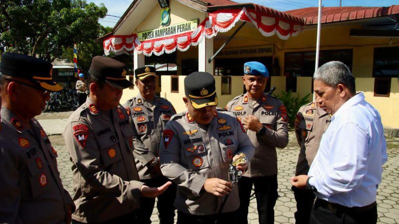 Kapolres Pelabuhan Belawan Perkuat Soliditas Internal dan Sinergi Masyarakat Lewat Kunjungan Kerja ke Polsek Hamparan Perak