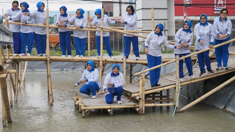 Pengurus Daerah Kodaeral I dan Jalasenastri Koarmada RI Meninjau Ketahanan Pangan dan Kesejahteraan Warga